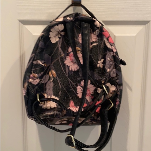 Backpack - Picture 2 of 3